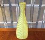 Gunnar Nylund Rörstrand yellow vase chamotte, 875 SEK 2024-04-08